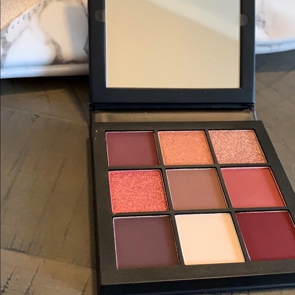 HUDA BEAUTY Other - HUDA BEAUTY Mauve Obsessions Palette HUDA BEAUTY Other - HUDA BEAUTY Mauve Obsessions Palette